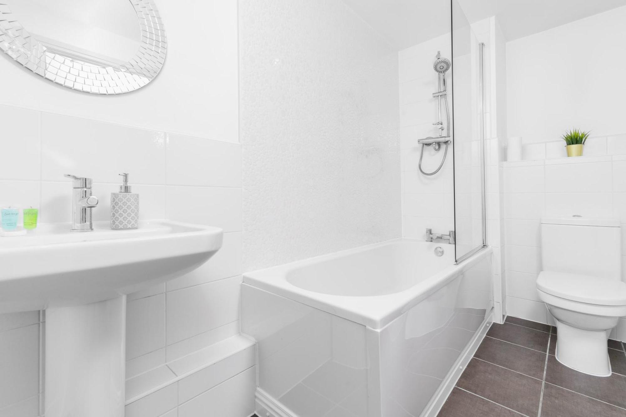 Birmingham City Centre Apartment - Wifi - Netflix - Top Rated - 59L エクステリア 写真